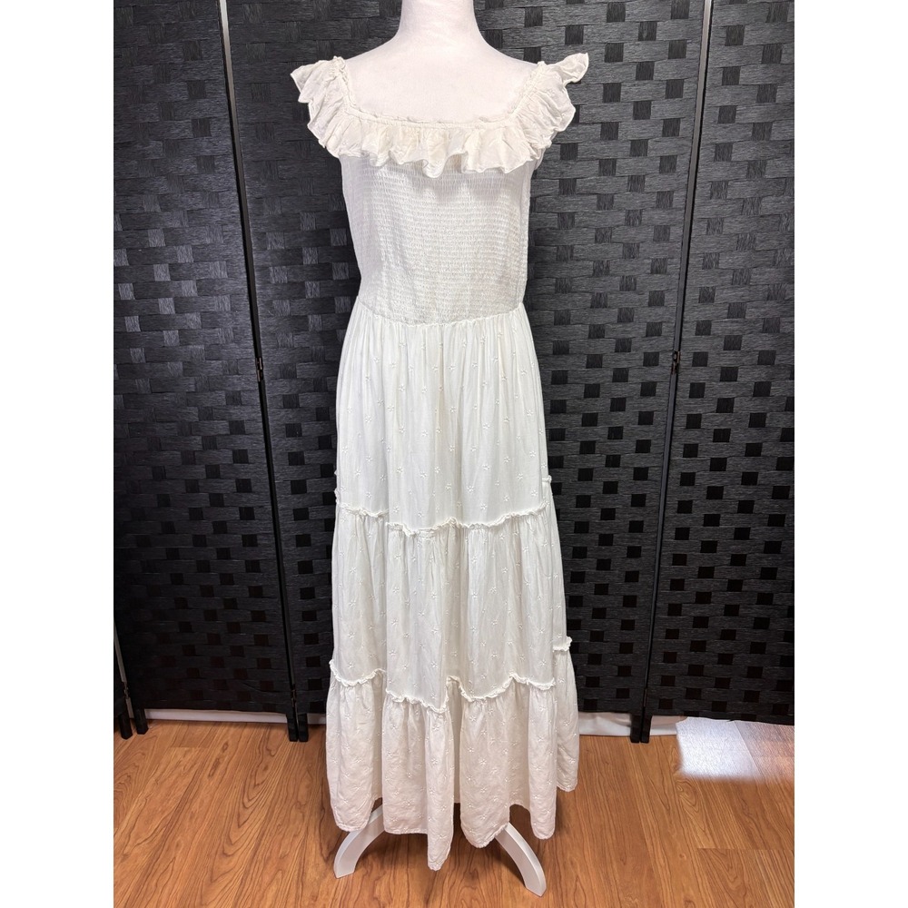 Old Navy Eyelet Smocked Tiered Maxi Dress Sz M Ruffled Beachy Cottage Bride Grad